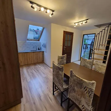 度假居 House With A Garden Located In The Peaceful Area 格但斯克